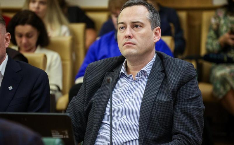 Александр Закондырин предложил ограничить ввоз на территорию Арктической зоны товаров в неперерабатываемой упаковке